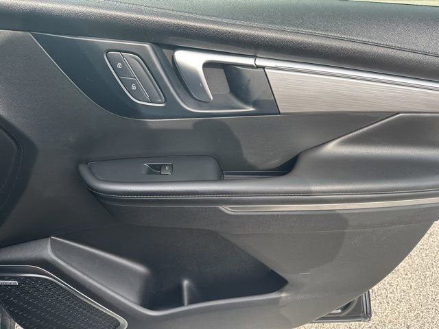 Used 2025 Buick Enclave Preferred FWD image 42