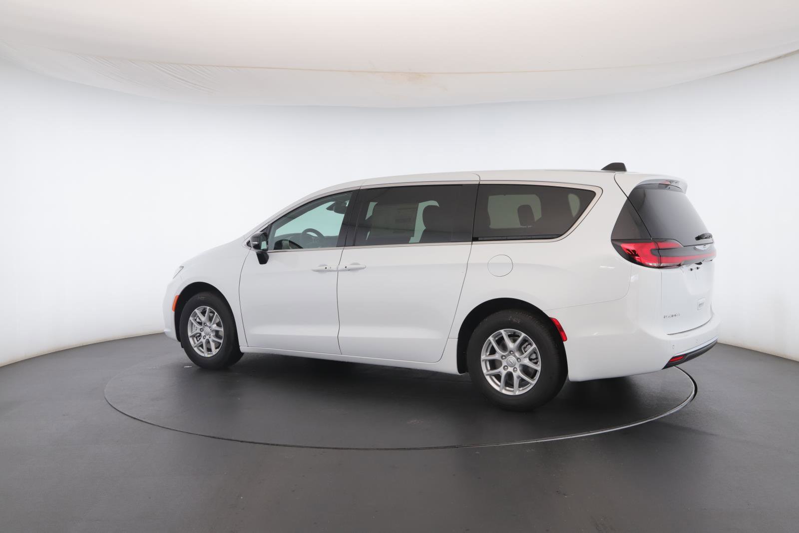 New 2026 Chrysler Pacifica Select image 21