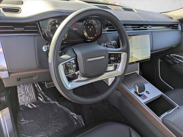 New 2026 Land Rover Range Rover SE image 3