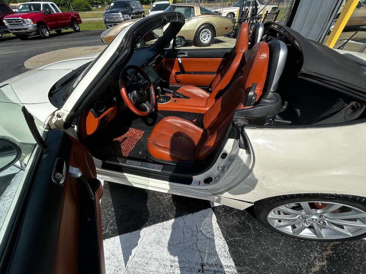 Used 2006 MAZDA MX-5 Miata Grand Touring w/ Premium Pkg RWD image 14