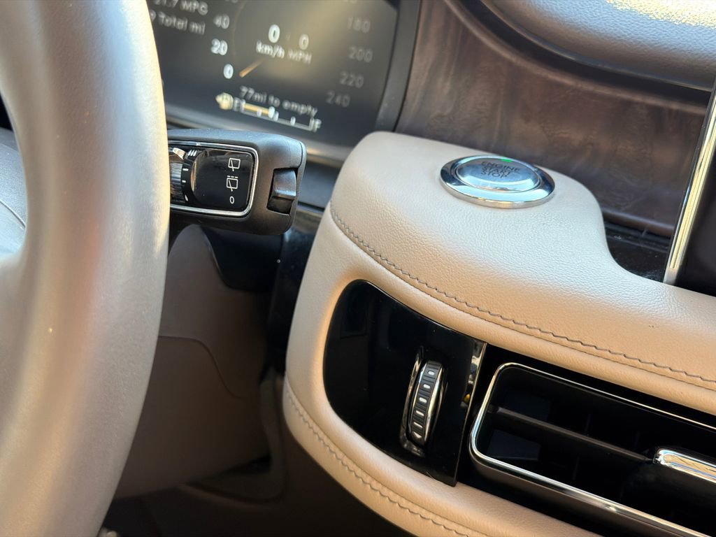 Used 2022 Lincoln Aviator Reserve w/ Equipment Group 201A image 33