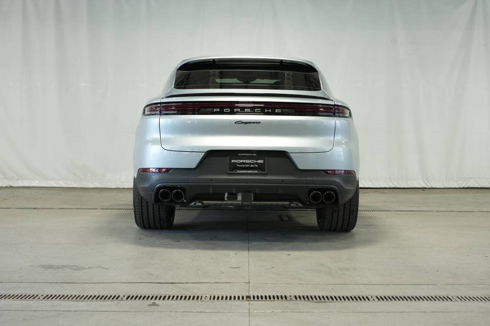 New 2026 Porsche Cayenne E-Hybrid Coupe image 6