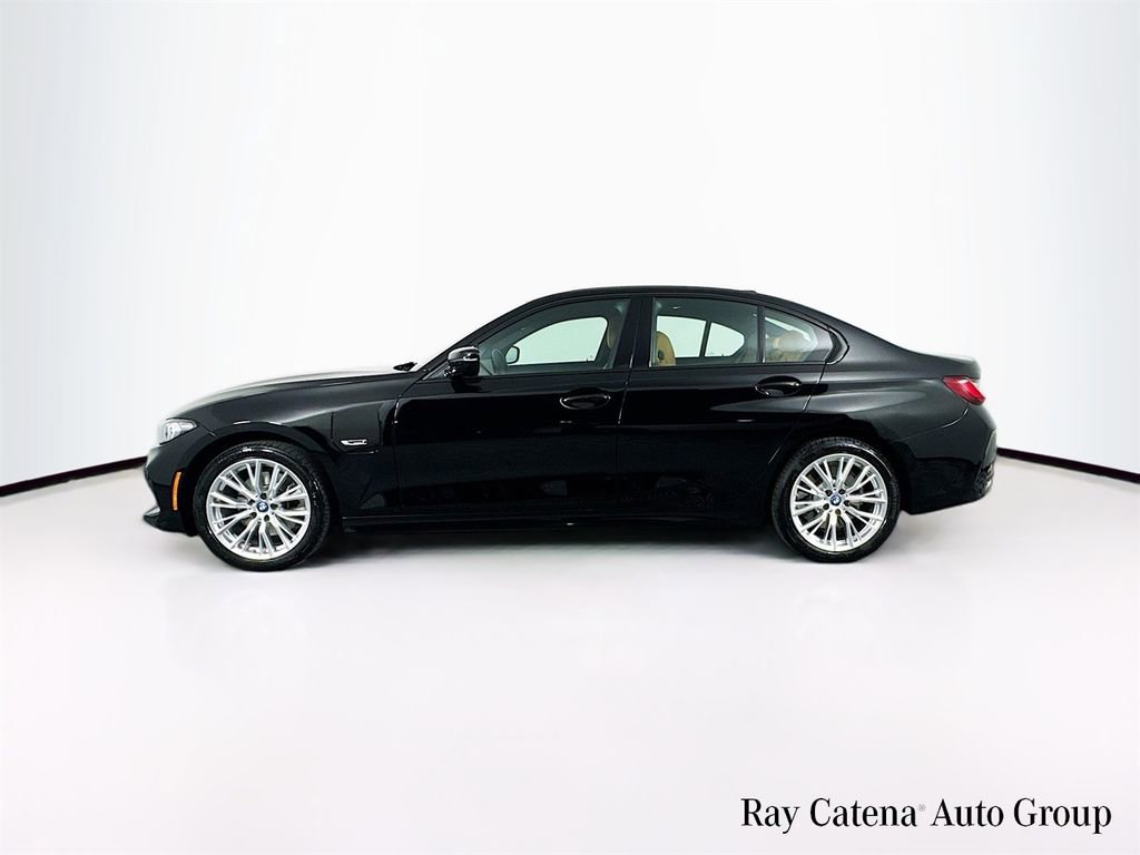 Used 2023 BMW 330e xDrive w/ Driving Assistance Package image 4