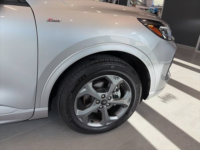 Used 2023 Ford Escape ST-Line Select w/ Tech Pack #1 AWD/4WD image 44