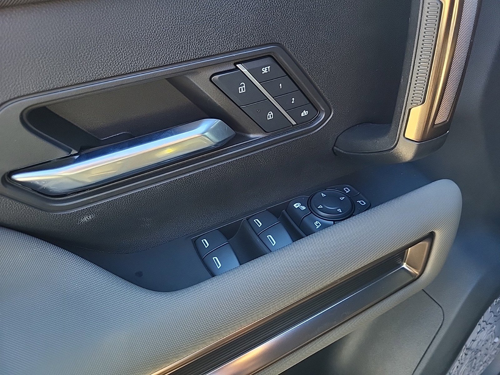 New 2025 GMC Hummer EV 3X w/ LPO, Sport Package image 15