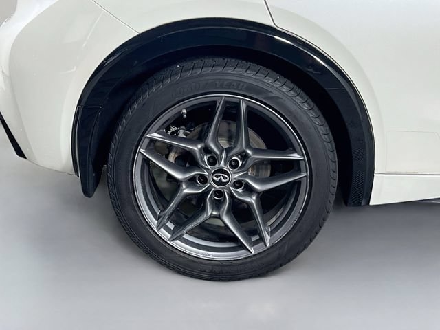 Used 2017 INFINITI QX30 Premium w/ Navigation Package FWD image 34