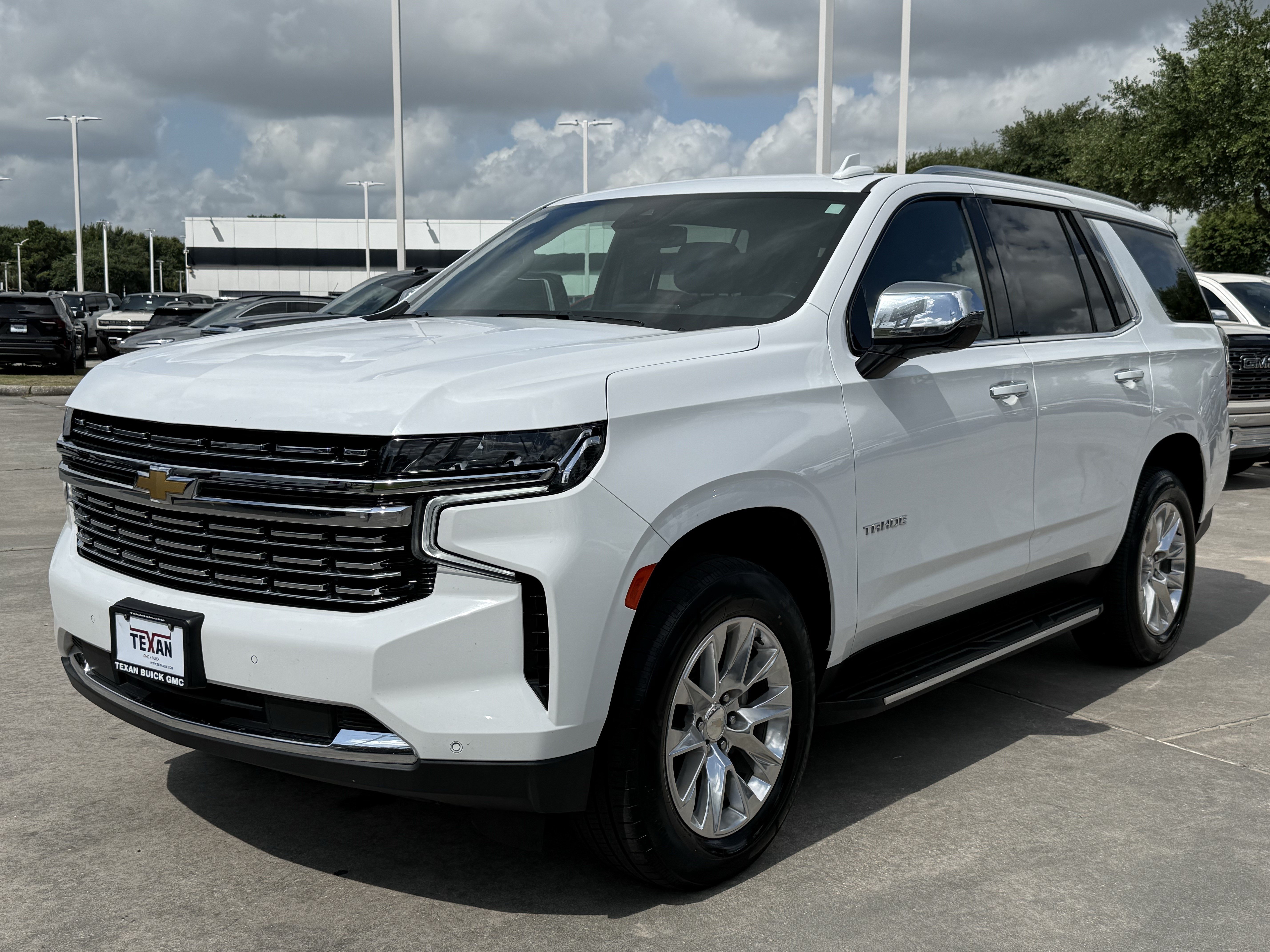 Used 2024 Chevrolet Tahoe Premier RWD image 9