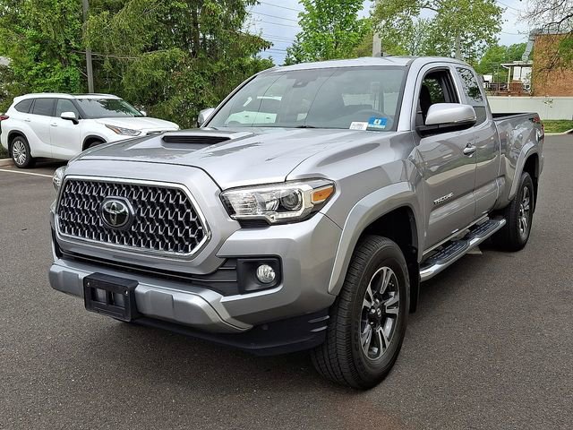 Used 2018 Toyota Tacoma TRD Sport AWD/4WD image 3