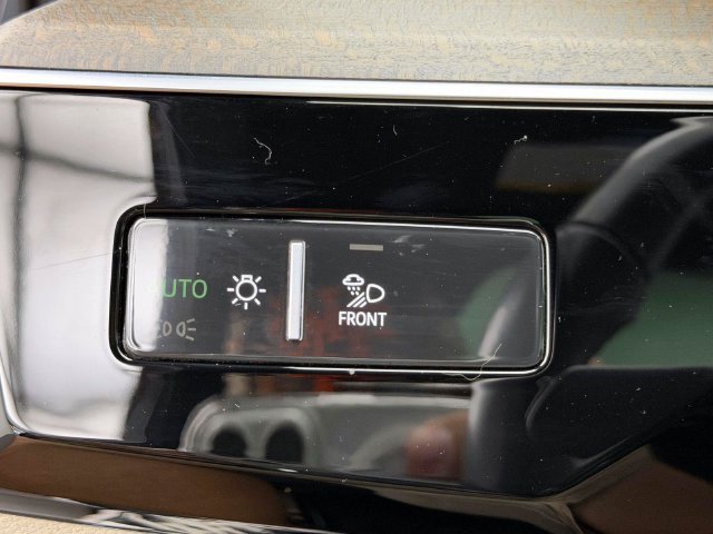Used 2024 Audi Q8 e-tron Premium Plus w/ Premium Plus Package AWD/4WD image 20