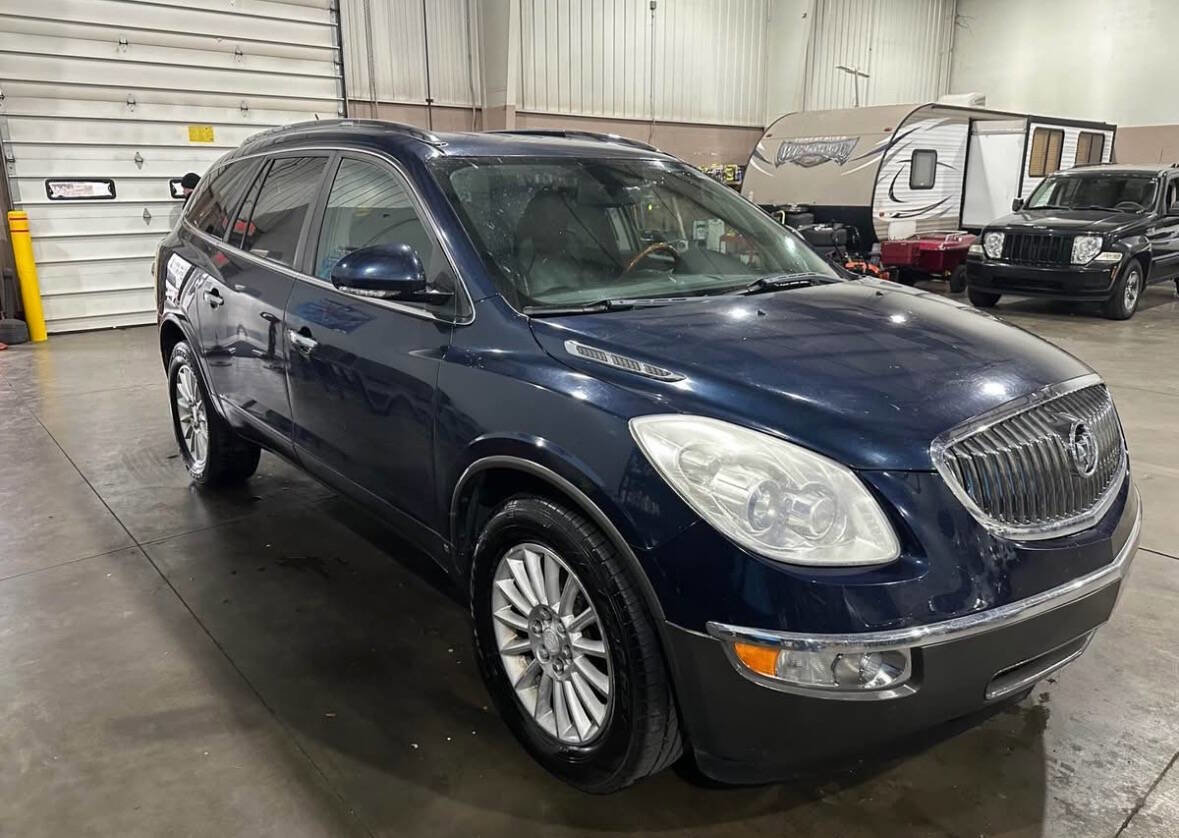Used 2009 Buick Enclave CXL w/ Driver Confidence Package image 4