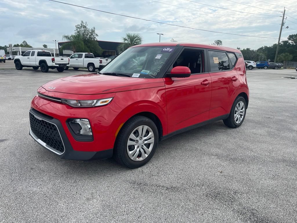 Used 2022 Kia Soul LX FWD image 4