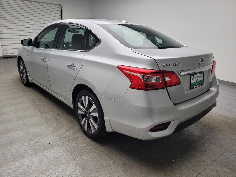 Used 2019 Nissan Sentra SV w/ Special Edition Package FWD image 5