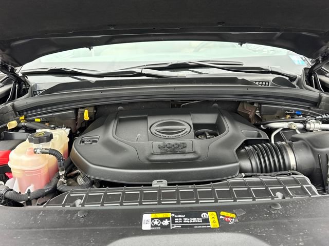 Used 2023 Jeep Grand Cherokee L Summit w/ Luxury Tech Group V image 25