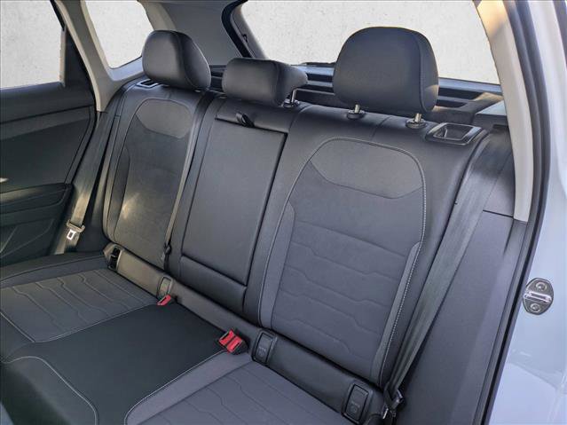 Certified 2025 Volkswagen Taos SE image 13