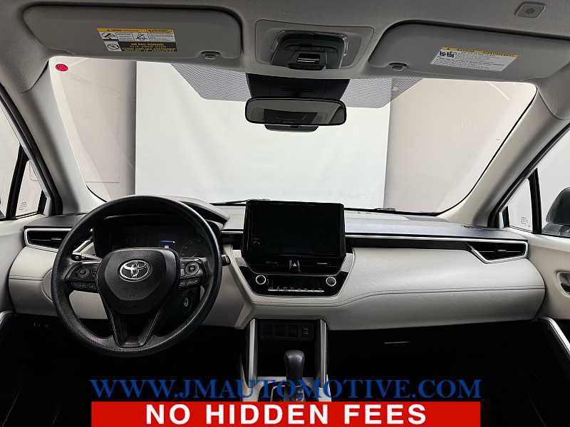 Used 2023 Toyota Corolla Cross L AWD/4WD image 11
