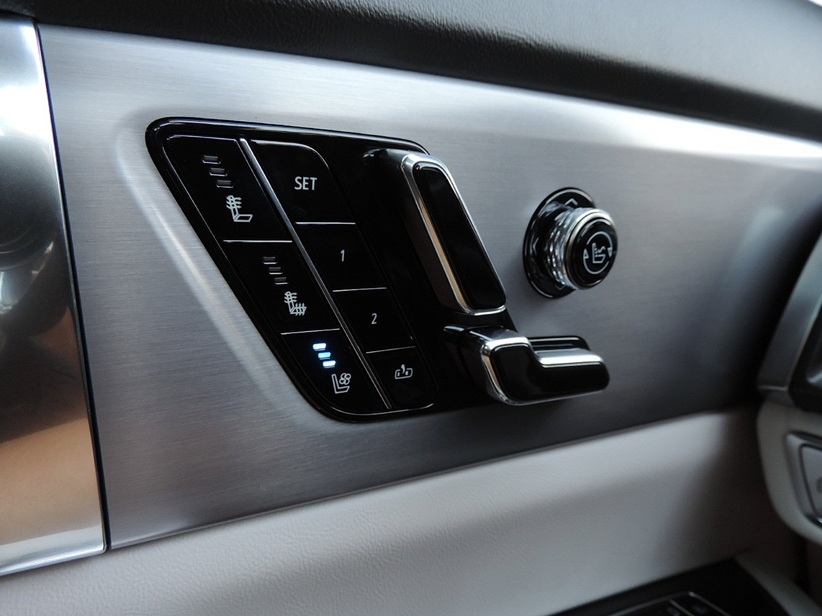 New 2027 Cadillac Vistiq Luxury AWD/4WD image 24