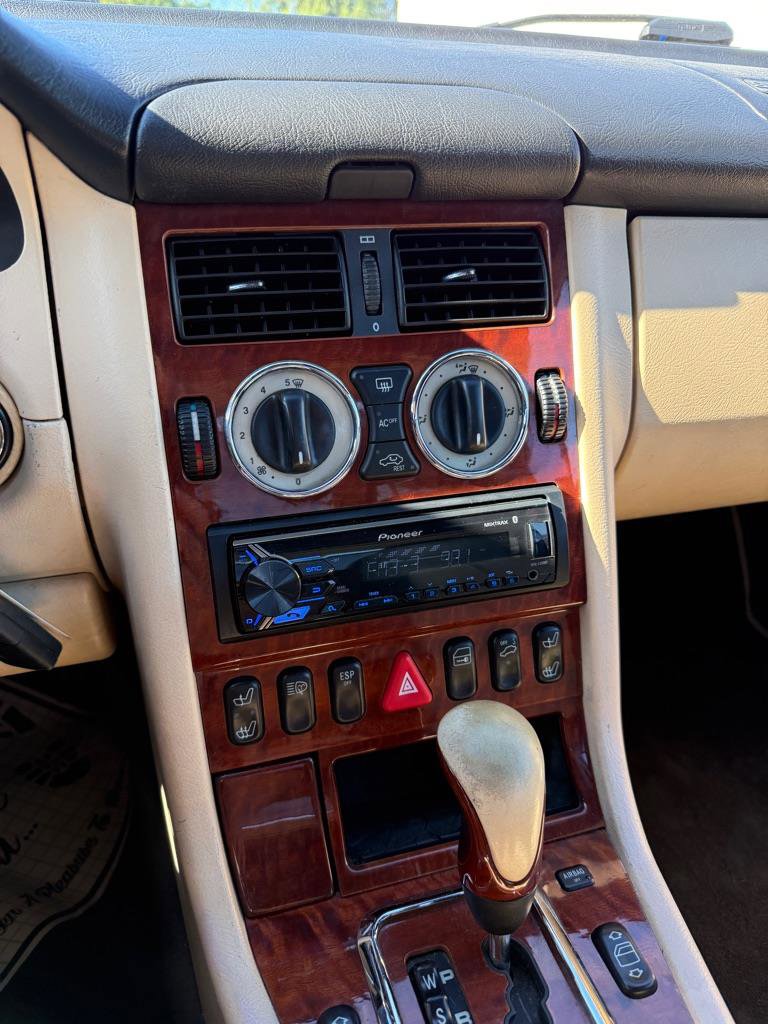 Used 2003 Mercedes-Benz SLK 320 image 20