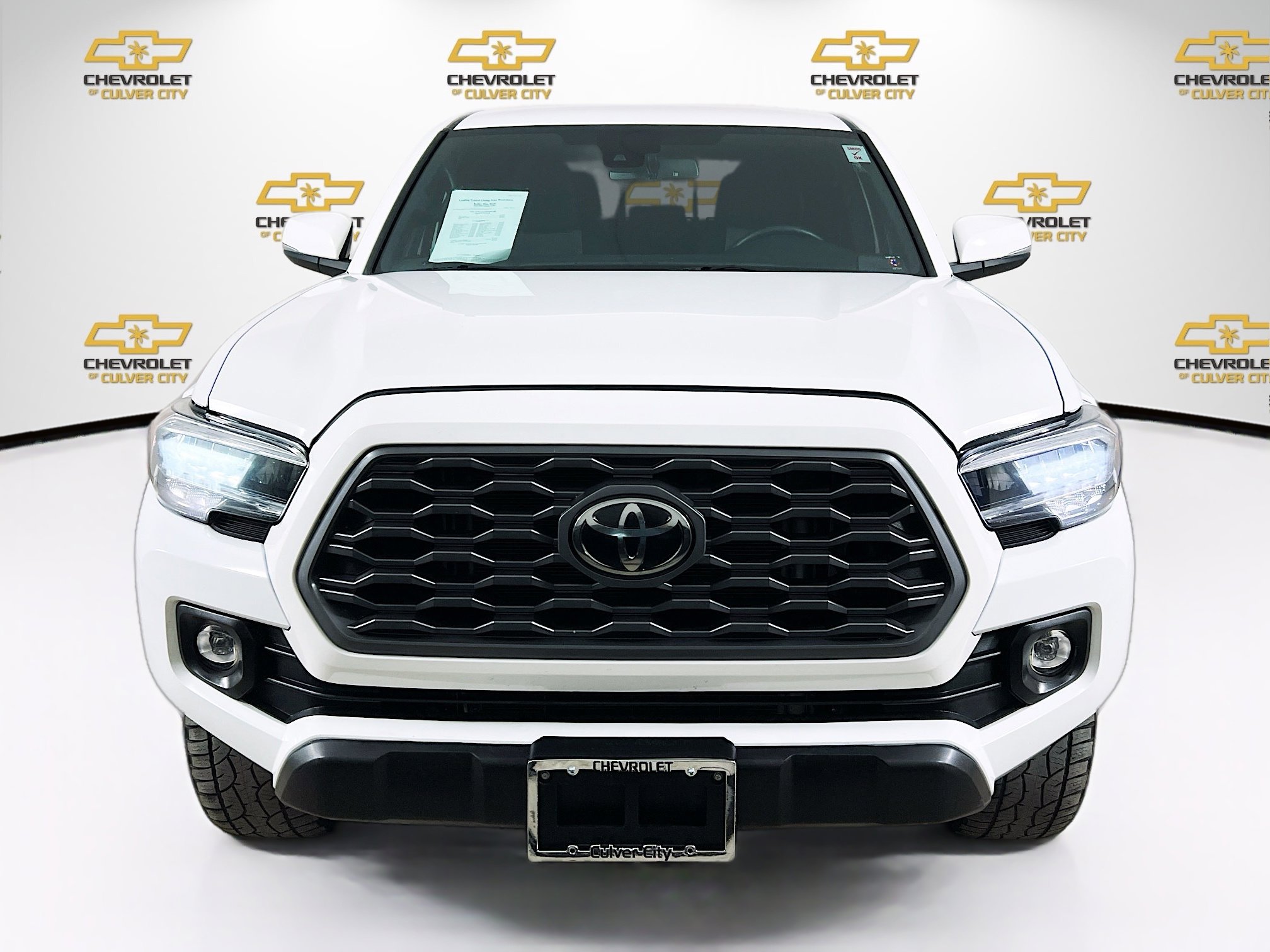 Used 2023 Toyota Tacoma TRD Off-Road image 2