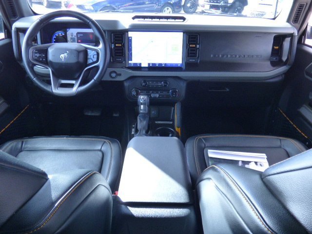 Used 2022 Ford Bronco Badlands w/ Sasquatch Package image 2