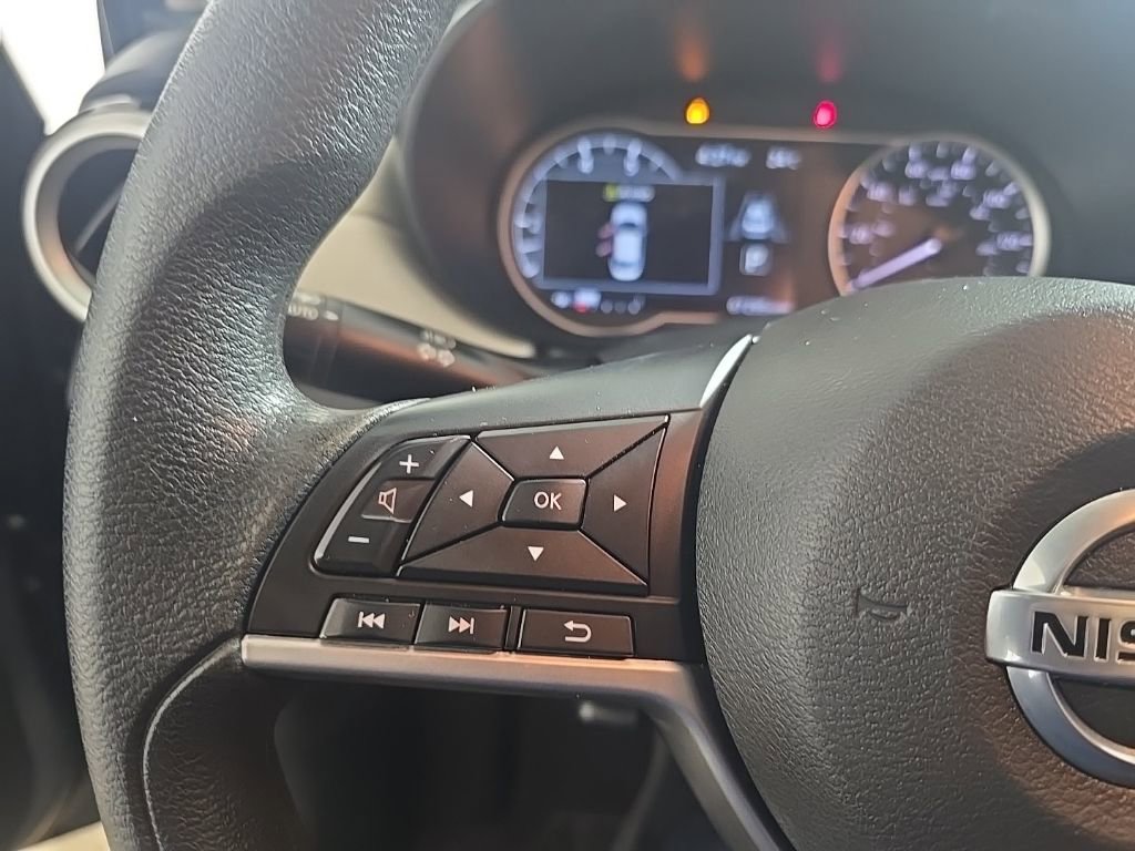 Used 2022 Nissan Versa SV image 13