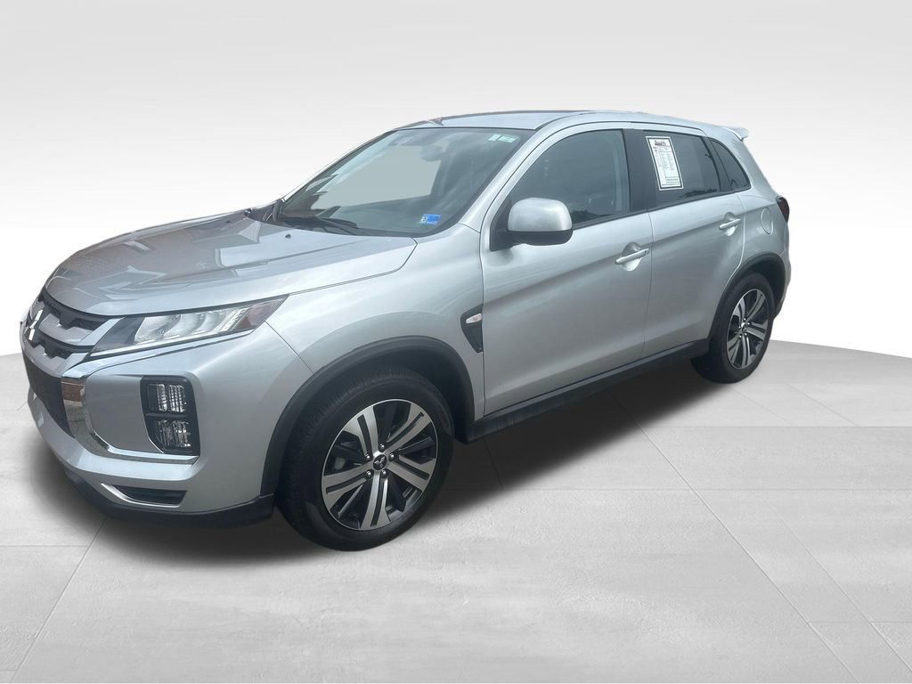 Used 2025 Mitsubishi Outlander Sport SE AWD/4WD image 3