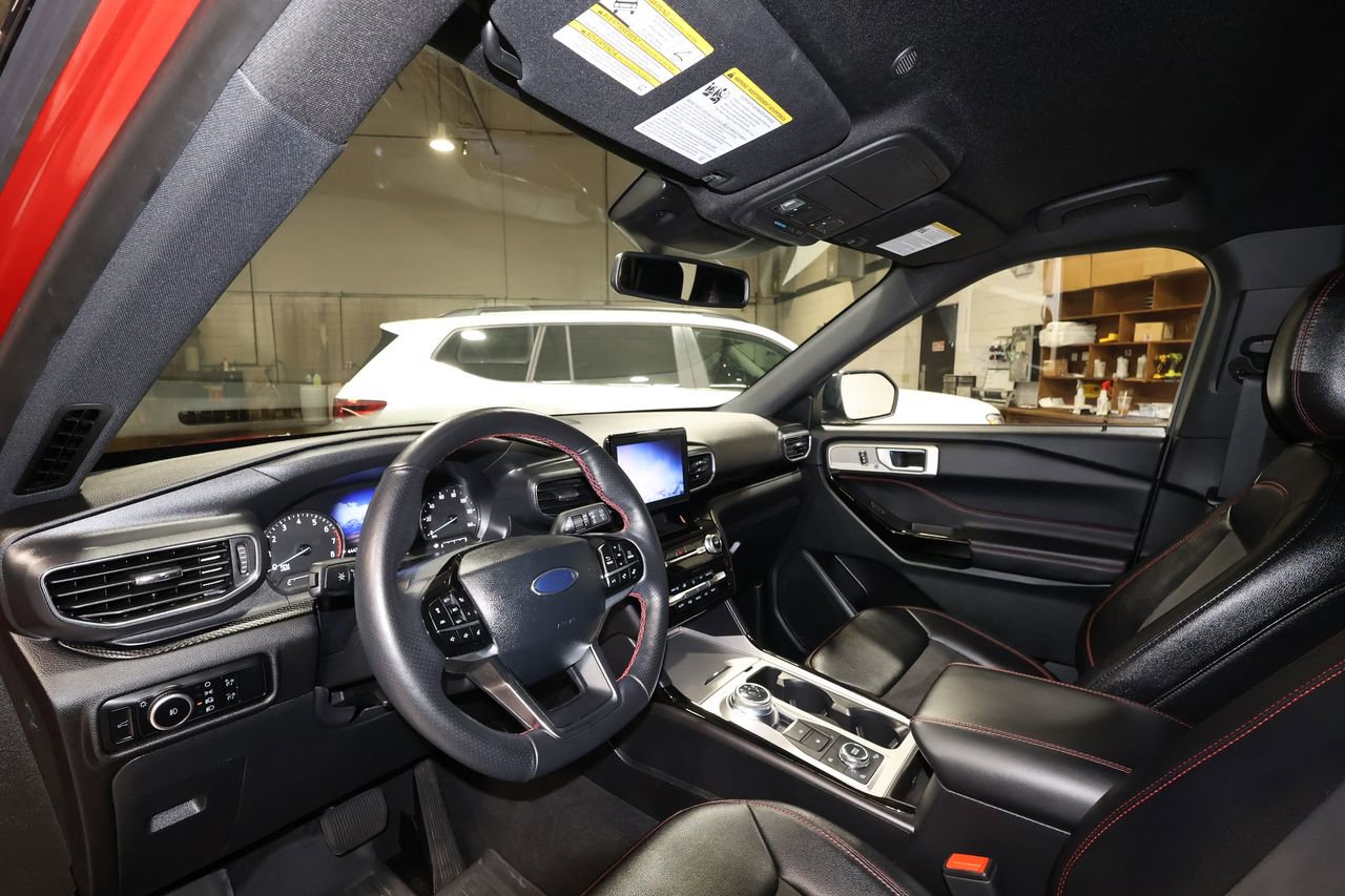 Used 2024 Ford Explorer ST-Line w/ Class IV Trailer Tow Package AWD/4WD image 9