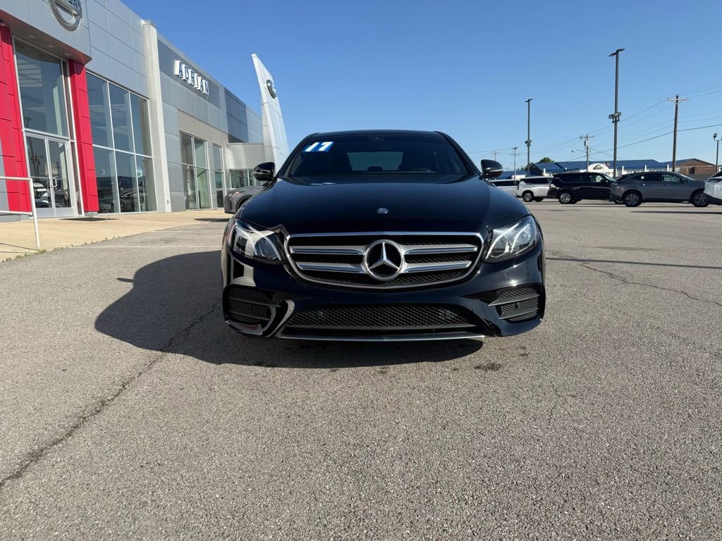 Used 2017 Mercedes-Benz E 300 4MATIC image 2