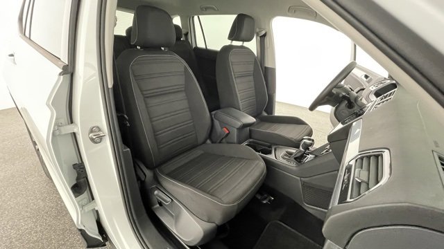 Used 2021 Volkswagen Tiguan SE R-Line image 46