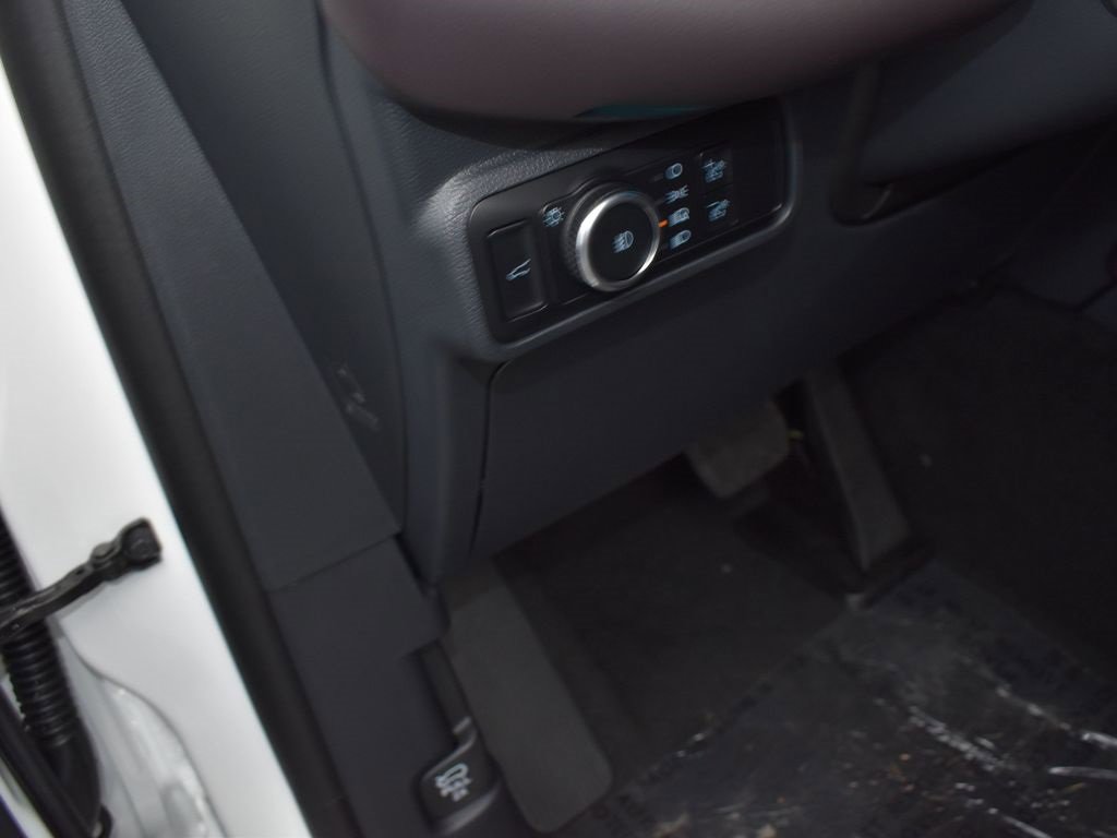Used 2025 Ford Explorer Platinum w/ Ultimate Package image 10