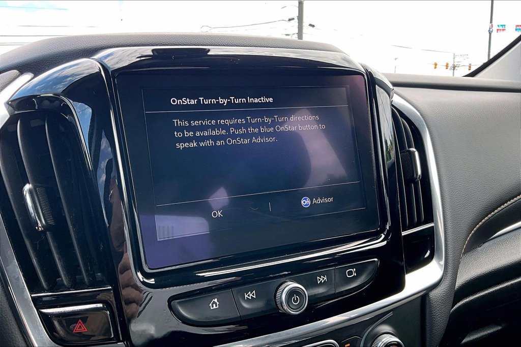 Used 2020 Chevrolet Traverse LT w/ Driver Confidence II Package AWD/4WD image 32
