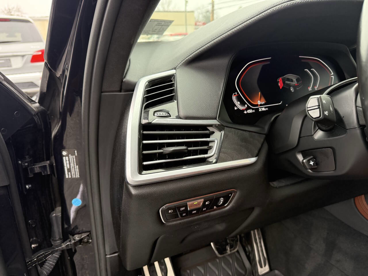 Used 2021 BMW X7 xDrive40i w/ M Sport Package image 12