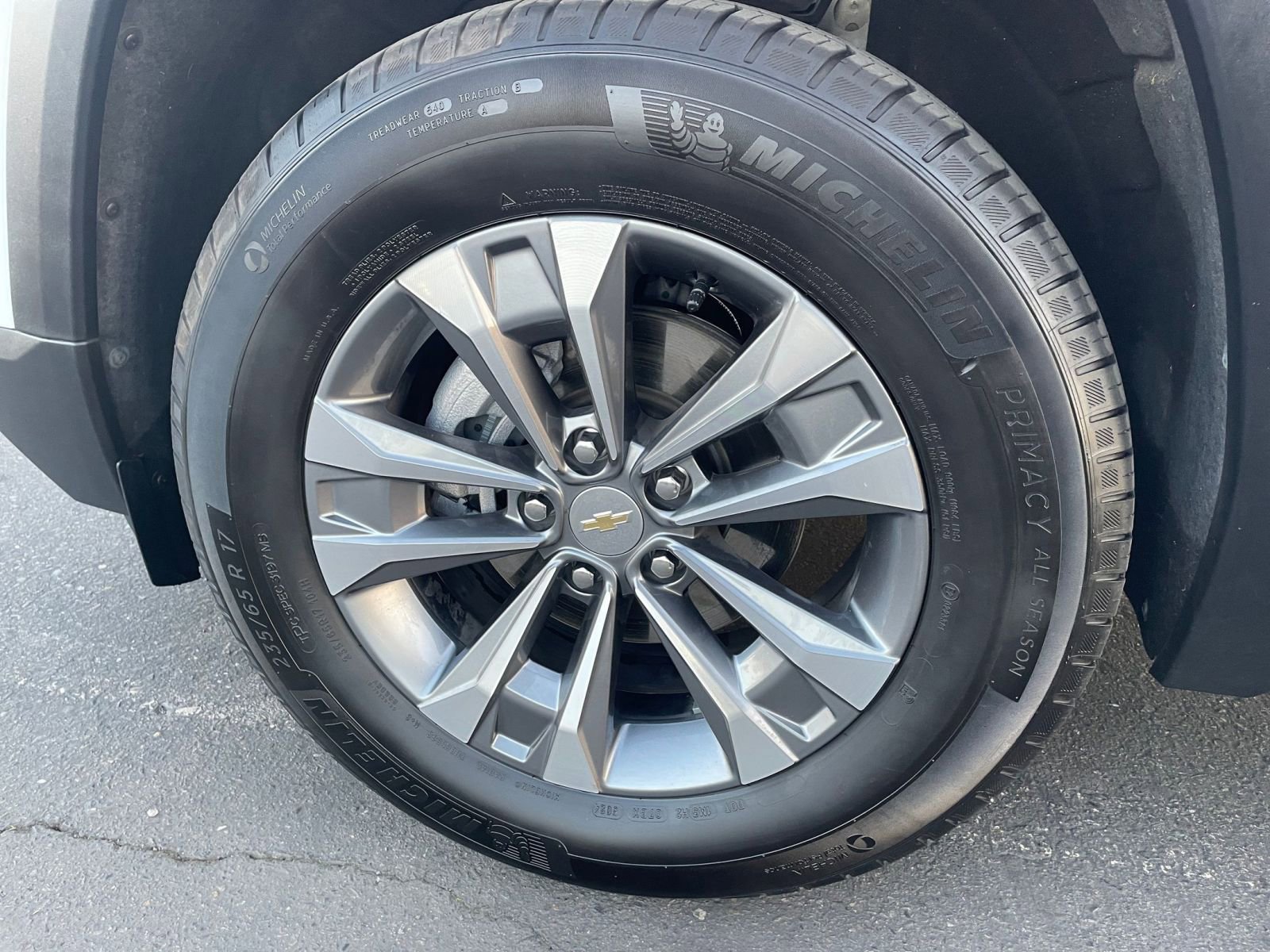 Used 2025 Chevrolet Equinox LT image 30