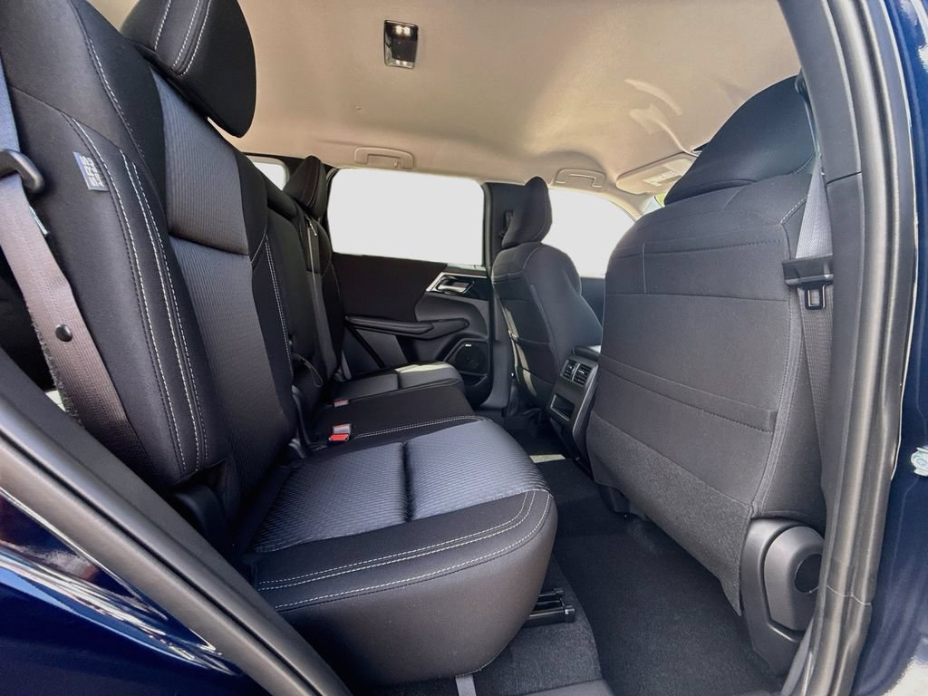 New 2026 Mitsubishi Outlander ES FWD image 28