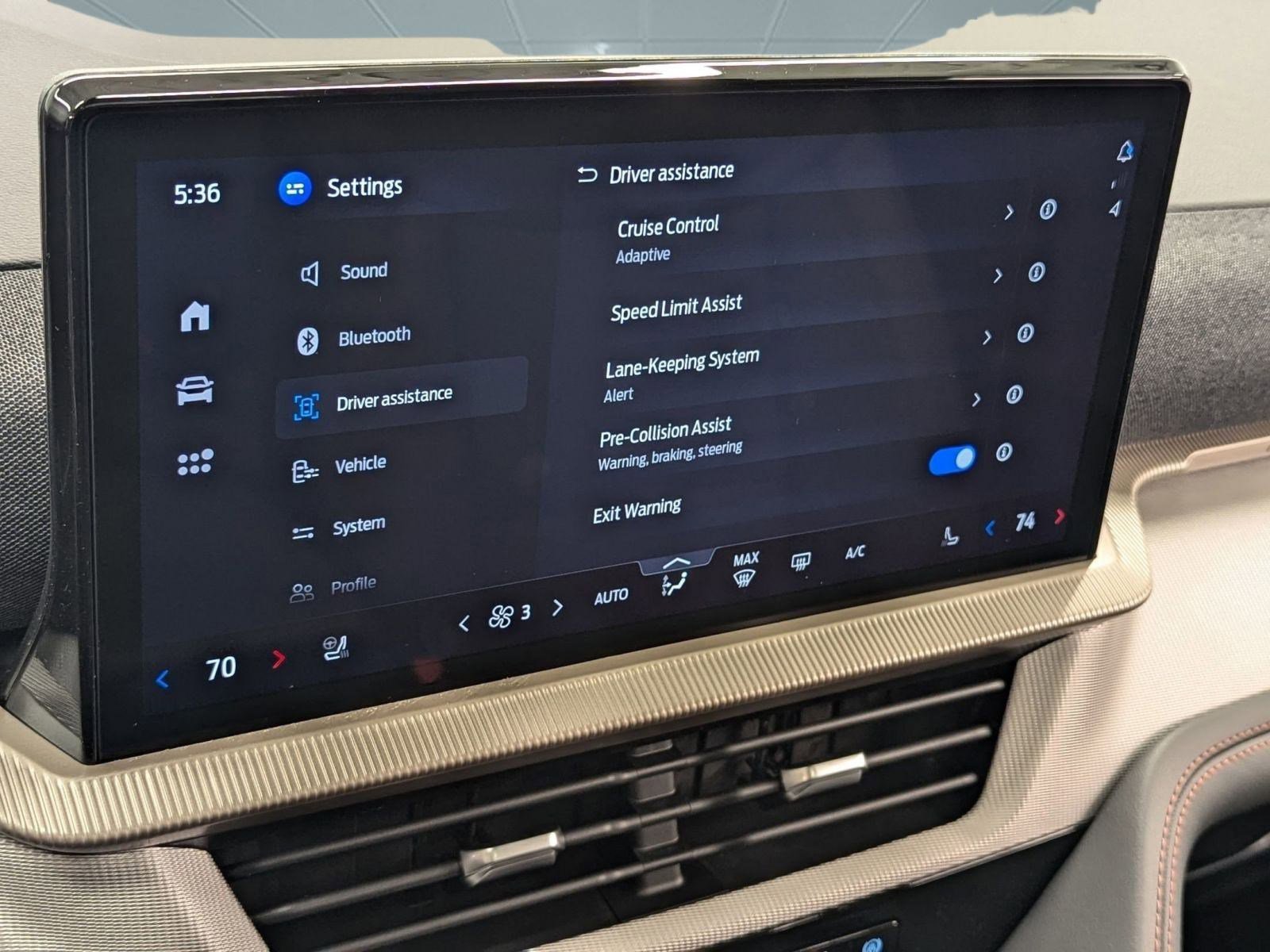 New 2026 Ford Explorer Active w/ Active Comfort Package image 30