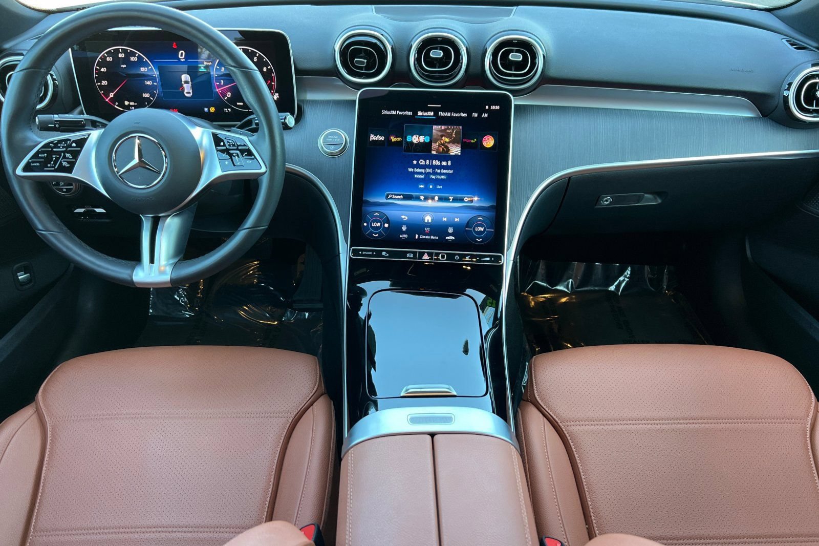 Used 2025 Mercedes-Benz C 300 4MATIC Sedan image 3