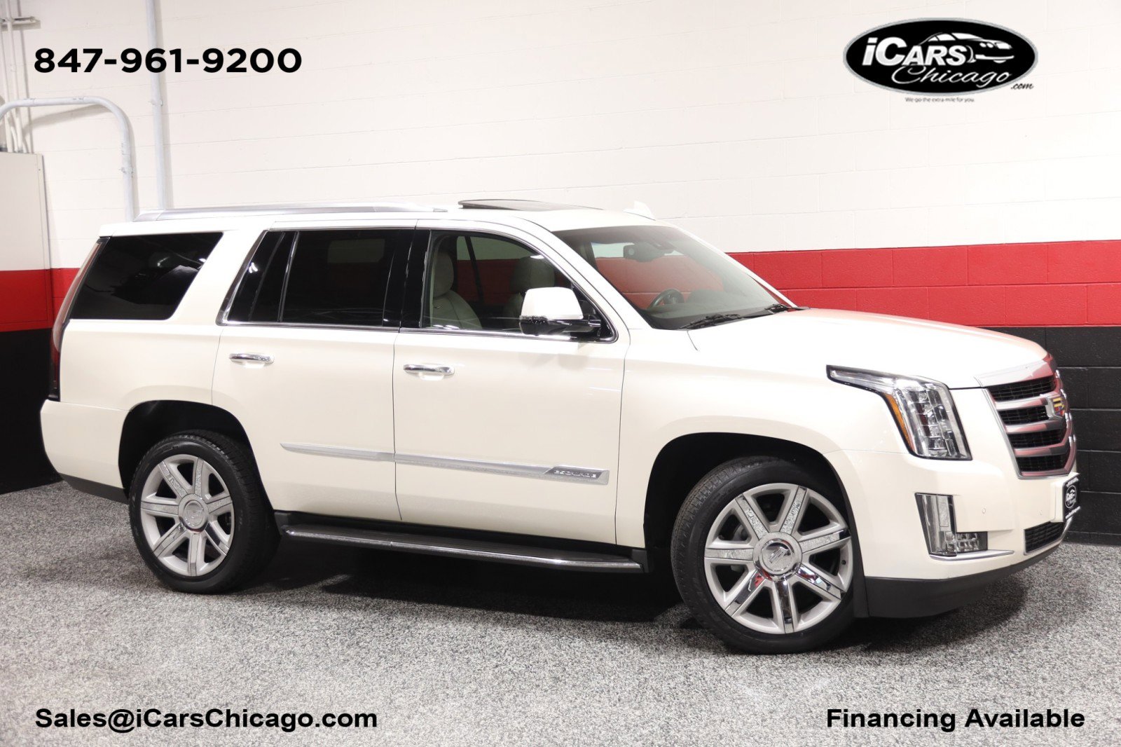 Used 2015 Cadillac Escalade Luxury AWD/4WD image 1