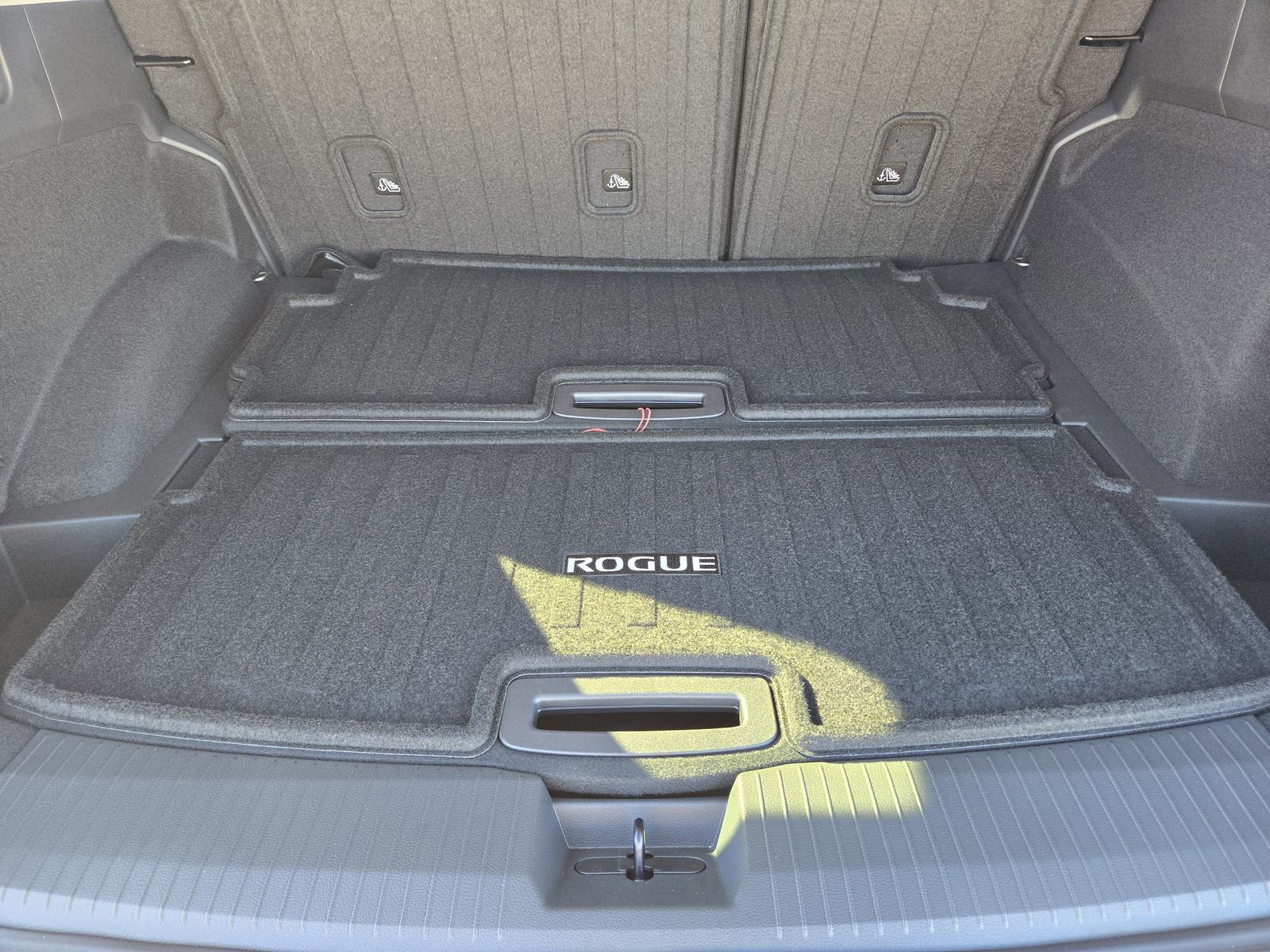 New 2026 Nissan Rogue Platinum image 28