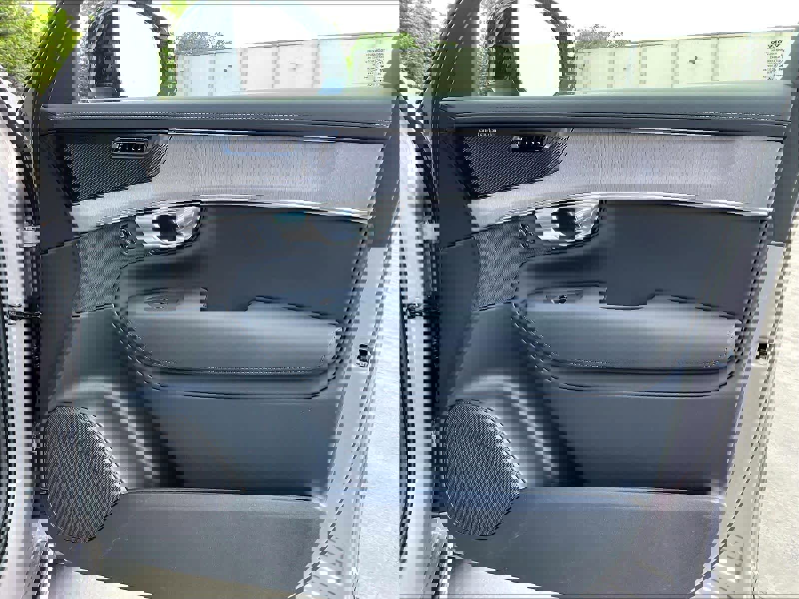 New 2026 Volvo XC90 T8 Ultra w/ Protection Package image 31