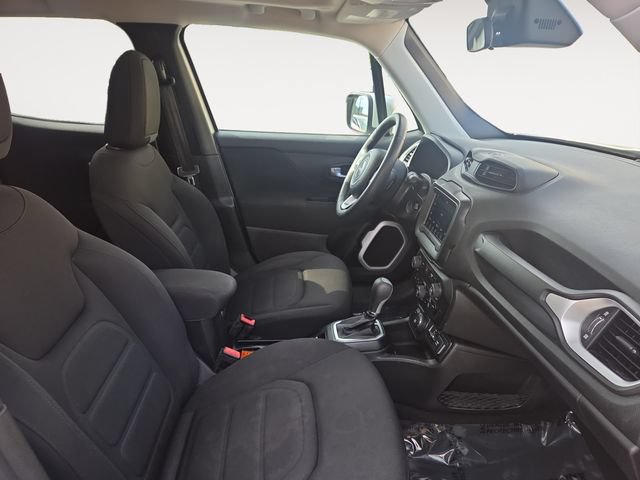 Used 2019 Jeep Renegade Latitude AWD/4WD image 15