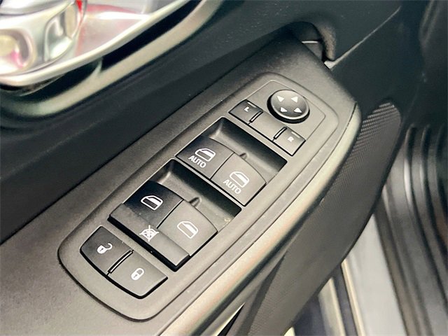 Used 2022 Jeep Cherokee Trailhawk w/ Technology Group B image 17