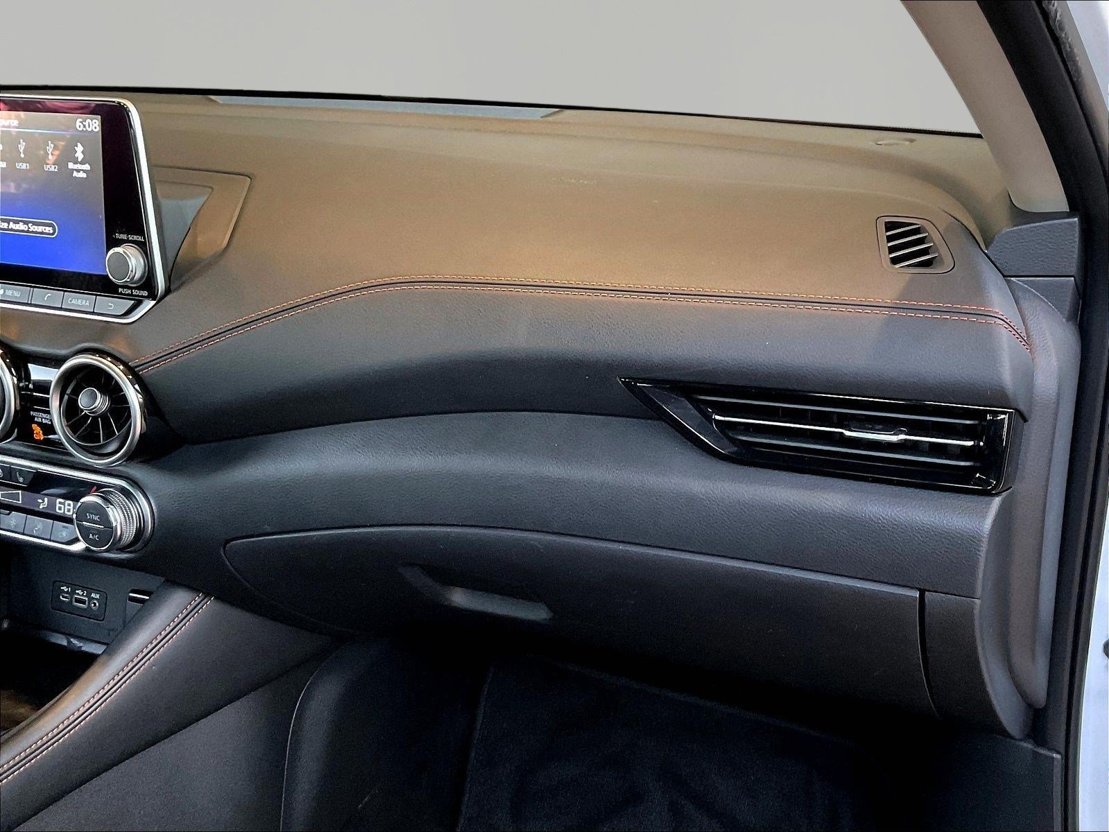 Used 2022 Nissan Sentra SR w/ SR Premium Package FWD image 25