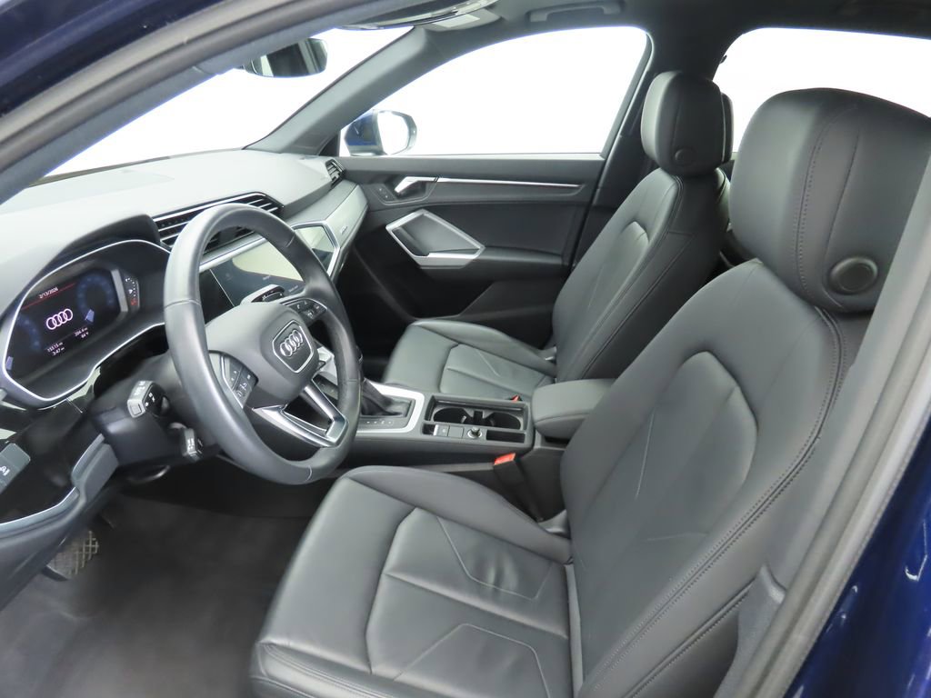 Used 2023 Audi Q3 2.0T Premium w/ Convenience Package image 17