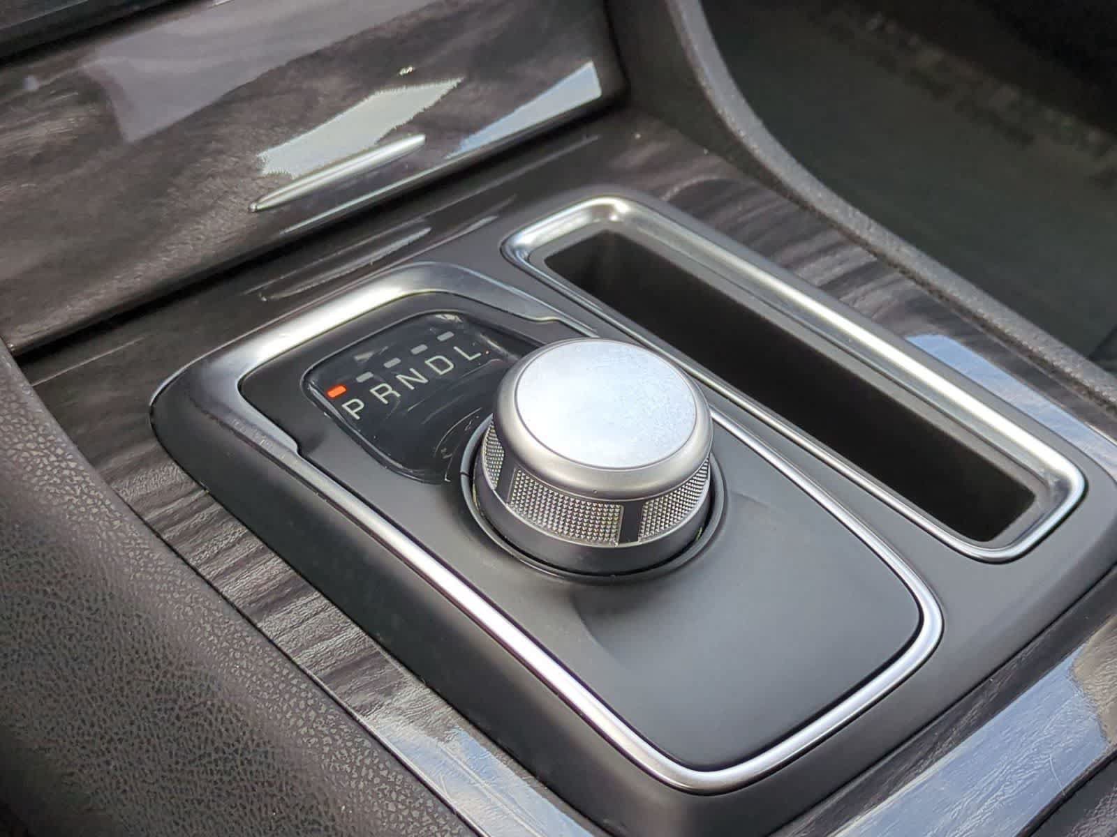 Used 2020 Chrysler 300 Touring w/ Sport Appearance Package RWD image 28