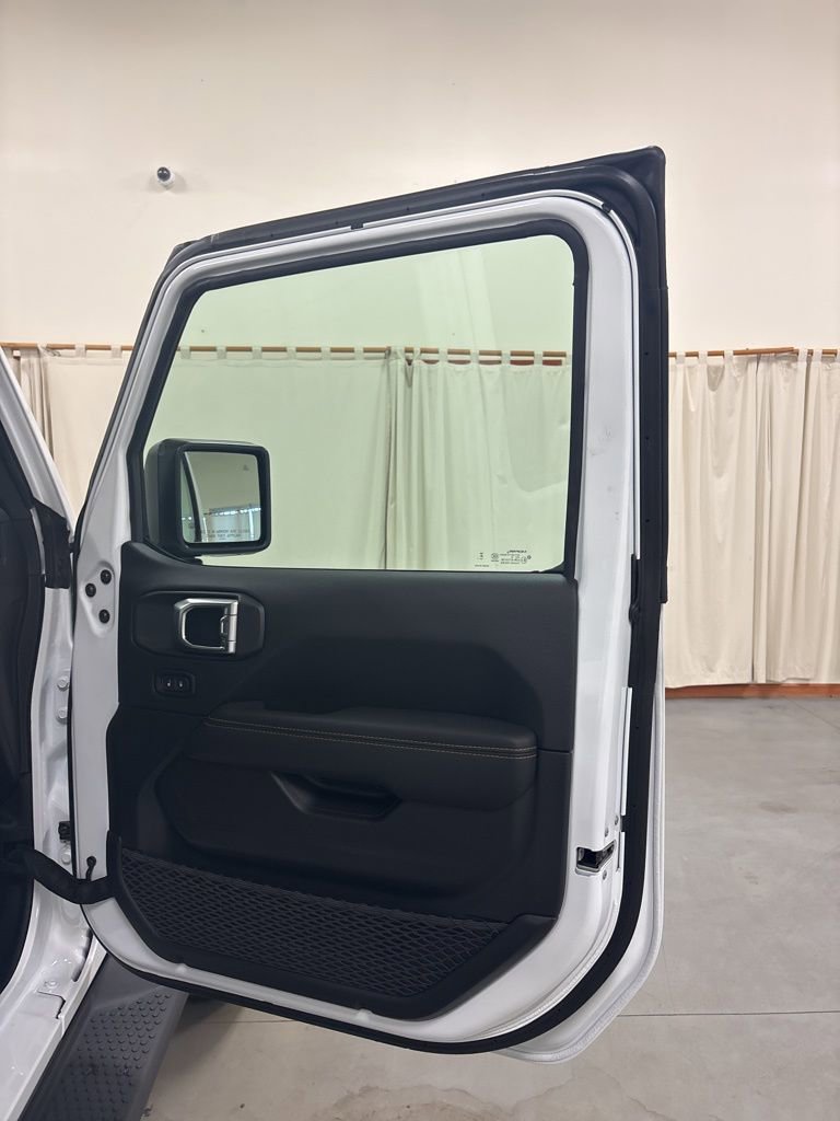 New 2026 Jeep Wrangler Sahara image 39