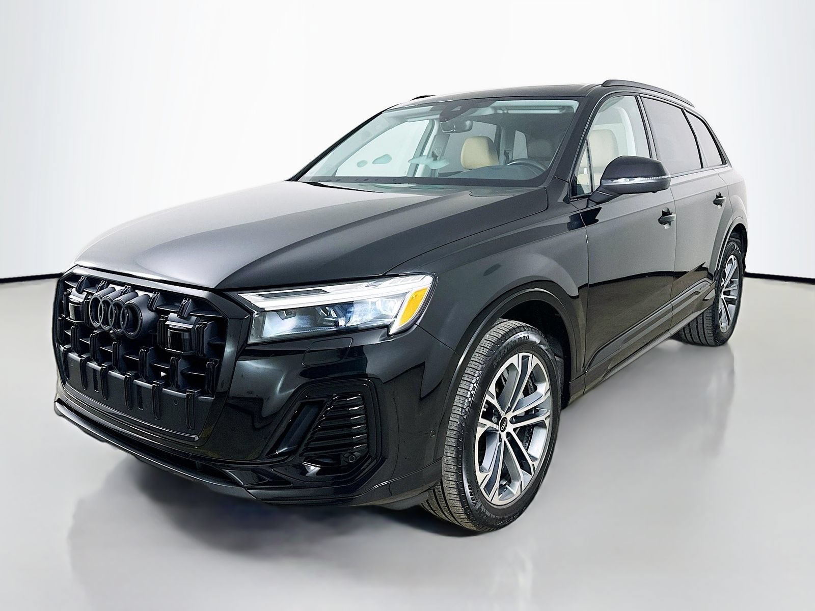 Used 2025 Audi Q7 2.0T Premium Plus