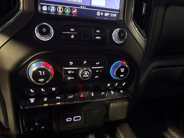 Used 2023 GMC Sierra 2500 Denali w/ Denali Black Diamond Edition AWD/4WD image 16