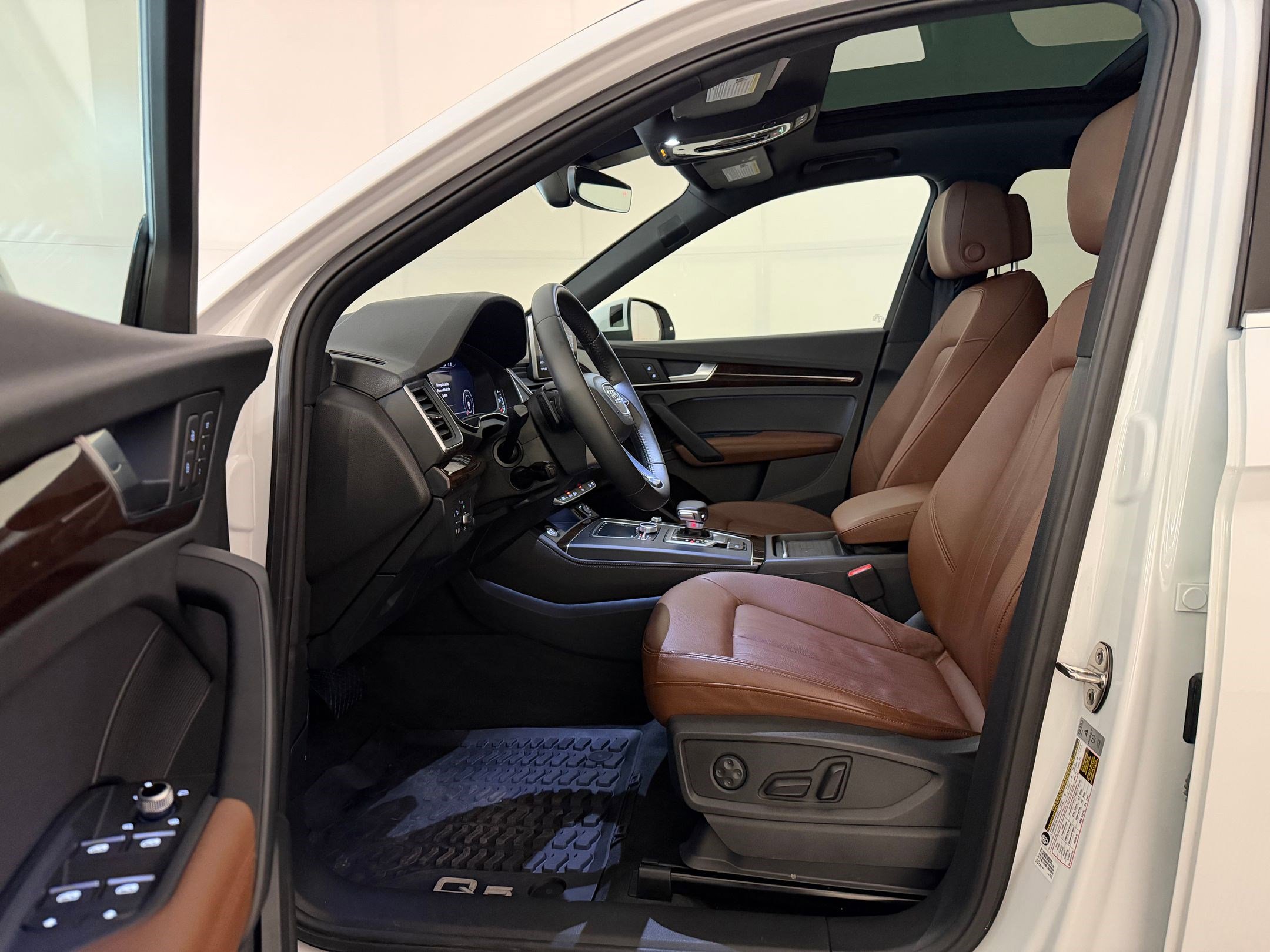 Used 2019 Audi Q5 2.0T Premium Plus w/ Premium Plus Package AWD/4WD image 5