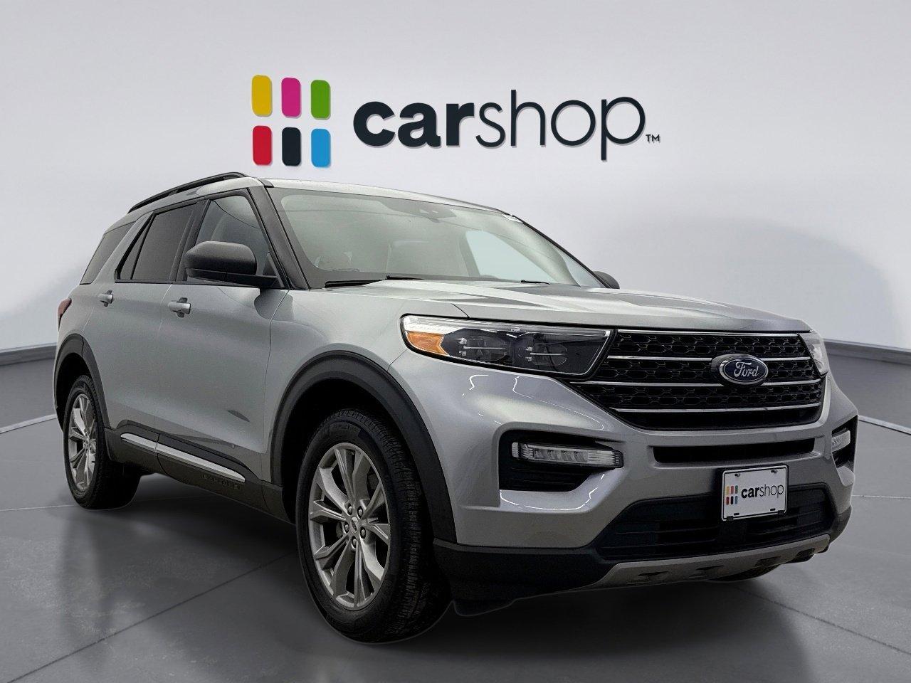 Used 2023 Ford Explorer XLT w/ Equipment Group 202A image 7