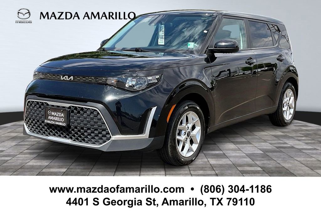 Used 2025 Kia Soul LX w/ LX Technology Package FWD image 1