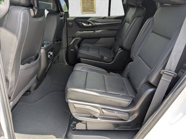 Used 2024 GMC Yukon Denali w/ Advanced Technology Package AWD/4WD image 17